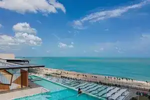 Hotel «Holiday», Праяно