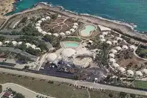 Torre Cintola Greenblu Resort, Монополи