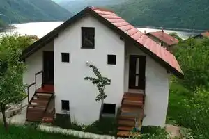 Guesthouse «Zvono», Плужине