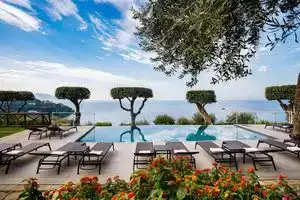 Villa Fiorella Art Hotel, Масса Лубрензе