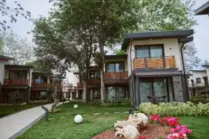 Parmos Otel, Эрдек