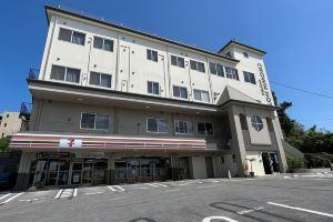 Crown Hotel Okinawa Annex, Окинава