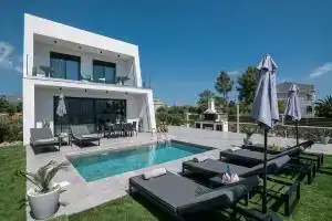 SunWhite Villas - Private Pool & Cozy Atmosphere, by ZanteWize, Лаганас