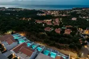 Мини-отель «Capolavoro Suites», Закинф