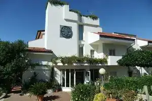 Hotel «Tirreno», Паргелия
