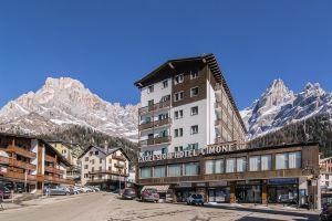 Hotel «Excelsior Cimone», Сан-Мартино-ди-Кастроцца
