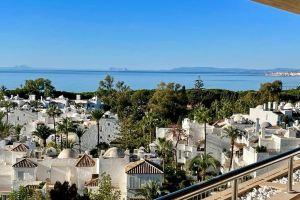 Beautiful Flat with a Wonderful View Close to the Beach, Марбелья