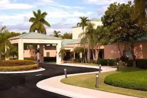 Отель «Courtyard Miami Airport West/Doral», Майами