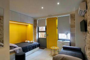 [Bracket]      Studio, Ираклион