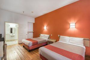 Americas Best Value Inn & Suites Humble, Хамбл