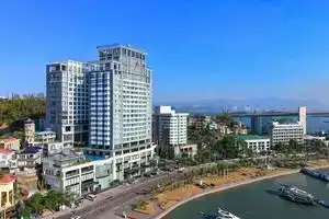 Отель «Wyndham Legend Halong», Халонг