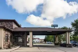Quality Suites Near West Acres, Фарго