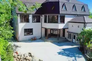 Inaisi Hotel, Кутаиси