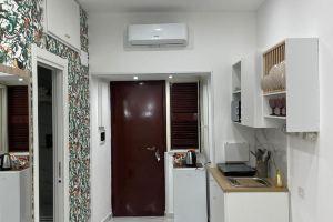 Armony House, Неаполь