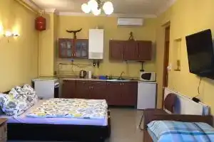 Balatonalmádi Apartmanház, Балатональмади
