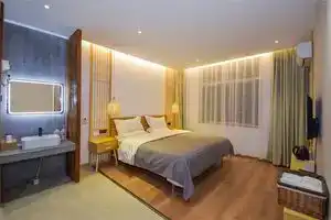Tianlan Hotel, Дали