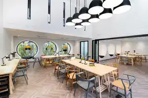 Blu Monkey Hub and Hotel Krabi Town, Краби