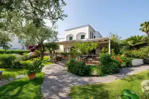 Hotel «Ideal», Искья