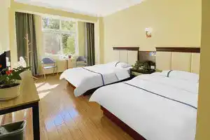 Jingang Hotel, Дали