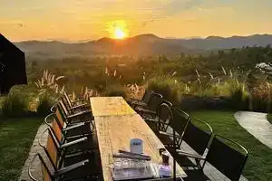 lion resort&cafe, Бан Понг