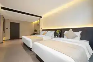 Tianrun Wisdom Joy Hotel, Дали
