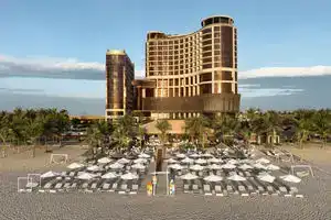 Holiday Beach Danang & Resort, Дананг