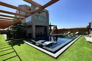 DrVilla°Suits, Белек