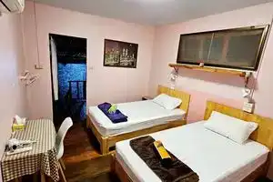 Let's Sea Hostel, Ао-Нам-Мао