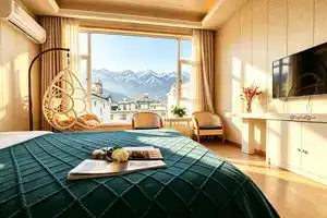 Отель «Hange», Дали