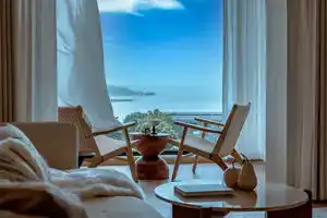 Dali One Mountain One Sea • High-altitude Seaview Suite Homestay, Дали