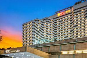 Guangdong Hotel, Гуанчжоу