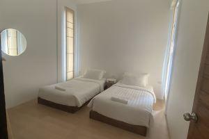ChomDao house, Banrublom rayong beach + Free wifi (Pool villa), Районг