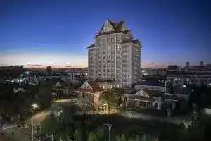 Maple Palace Hotel, Куньмин
