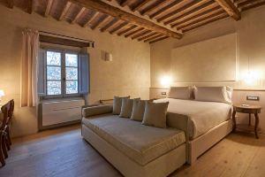 Saturnalia Village Rooms, Сатурния