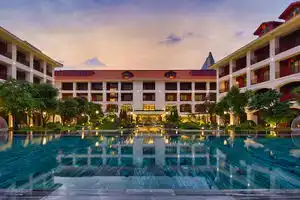 Senna Hue Hotel, Хюэ