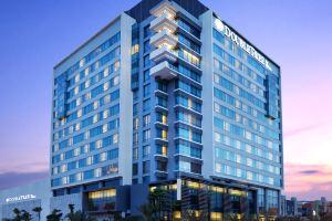 DoubleTree by Hilton Jakarta Kemayoran, Джакарта