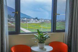 Lijiang Fengyun Hotel, Лицзян