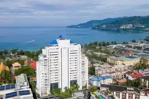 Andaman Beach Suites Hotel, Патонг