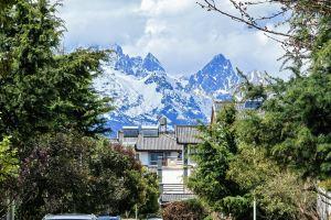 Uncle Ma's Time Mountain Villa | Luxury Viewing and Vacation Villa, Лицзян