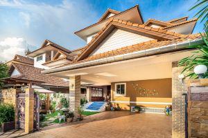 Orchid Pool Villa Phuket, Пхукет Таун