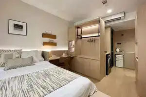 Ibis North Point, Гонконг