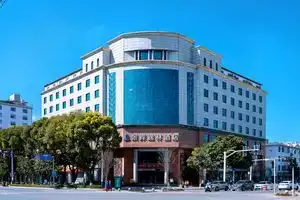 DoubleTree Hotel Jing'an (Dali High-speed Railway Station Bohai Park), Дали