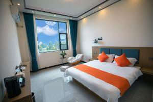 Meet You Huangyedi · Wizard of Oz Garden Homestay, Лицзян
