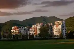 SIRO Boka Place, Тиват