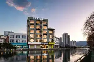 Tingyu Coast Mercure, Дали