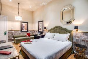 The Talent Hotel, Рим