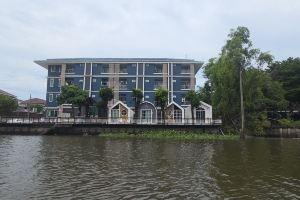 Grace Riverfront, Лат-Крабанг