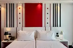 Vegas Resort, Пемброк