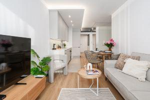 Lumina 4-room apartment near the city center, Лодзь