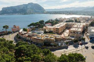 Love Mondello, Монделло